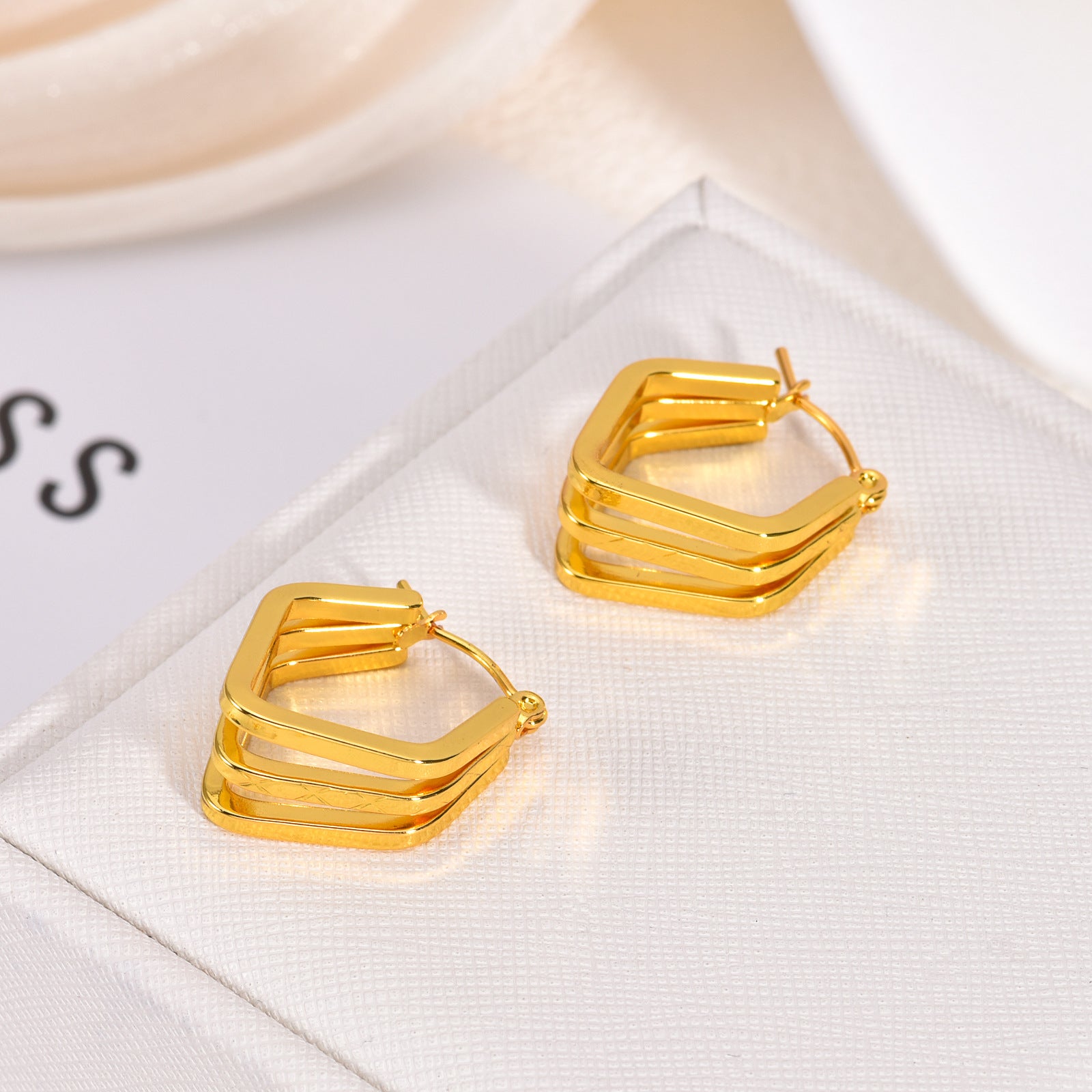 Wholesale 2PCS Stainless steel simple gold earrings