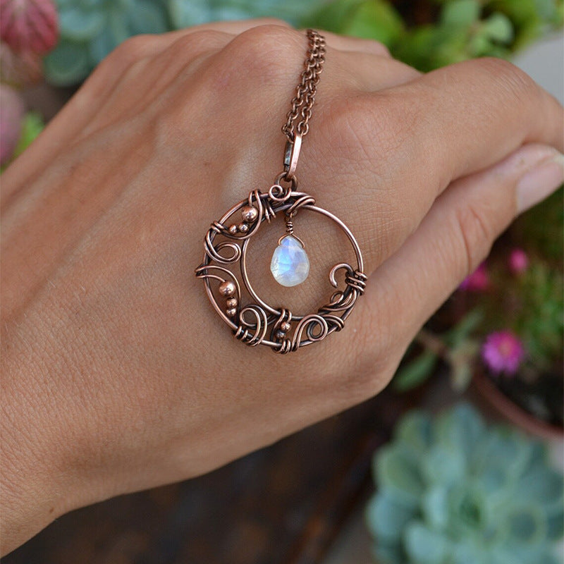 Wholesale Retro Hollow Moon Pendant Necklace Teardrop Moonstone Design Alloy Electroplated Fashion Accessory