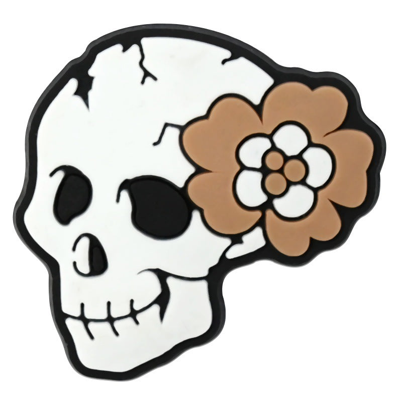 Wholesale  Random 100pcs Cartoon Skull   PVC Soft Rubber Shoe Buckle Decoration