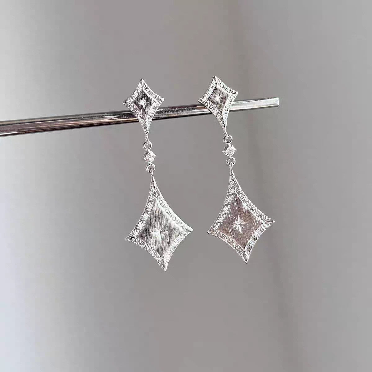 Wholesale Alloy Electroplated Hollow Zircon Stud Earrings Geometric Design Party Jewelry Gift for Women