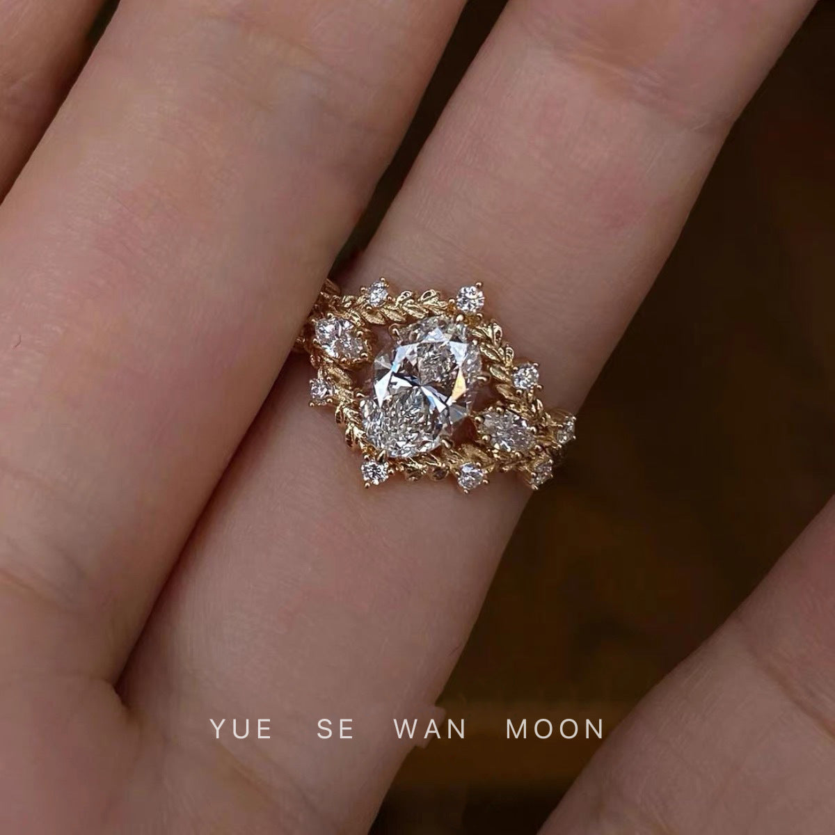 Wholesale Copper Electroplated Vintage Vine Wrapped Ring with Zircon,  Jewelry Accessory for Resale