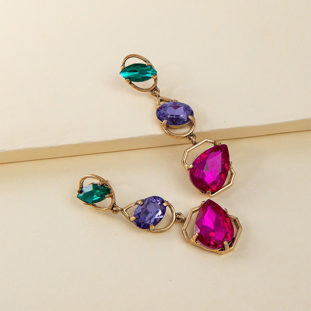 Wholesale Retro Rhinestone Drop Earrings for Women Fashion Accessory Gift