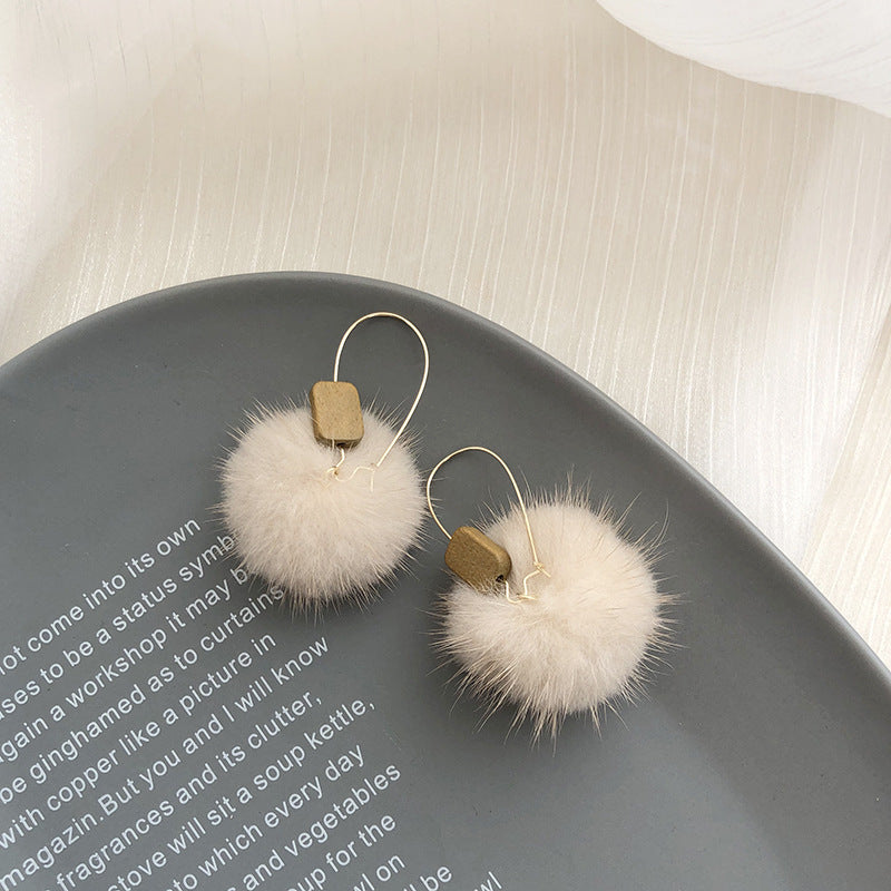 Wholesale long pompom earrings