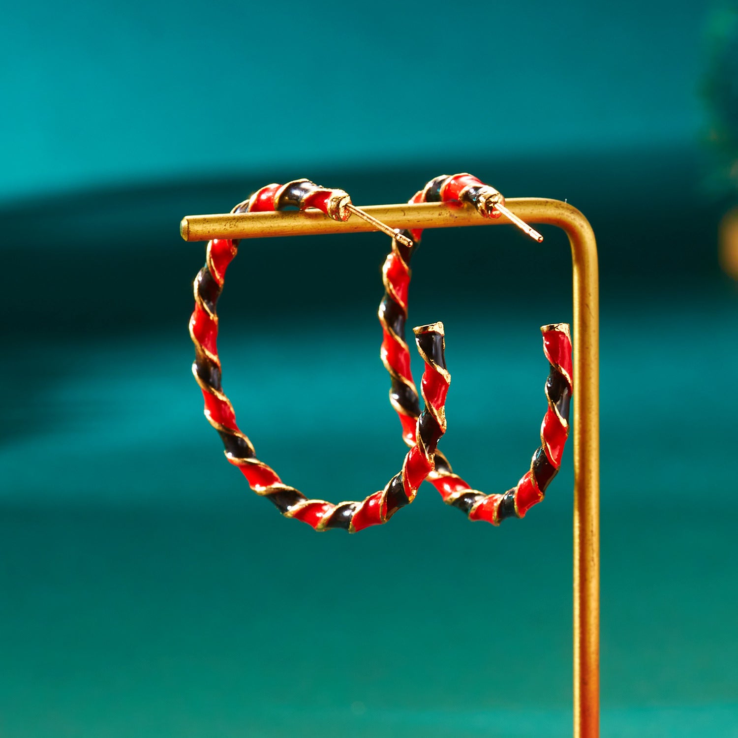 Wholesale Christmas colorful red and green twisted earrings