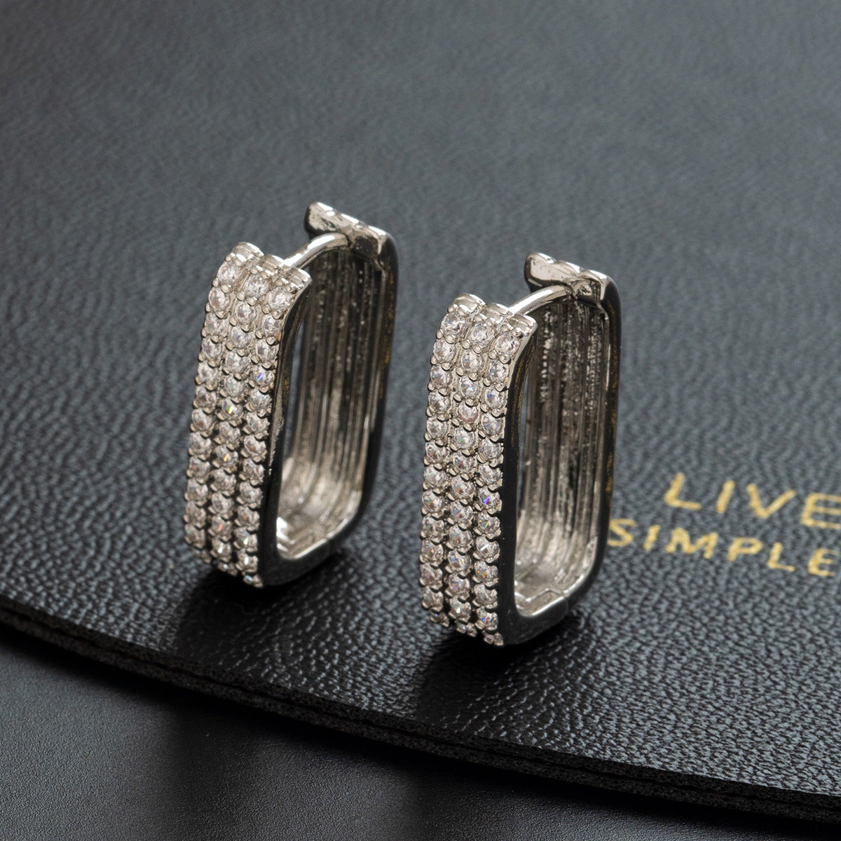 Wholesale Gold Plated Zircon Letter Ear Cuffs For Women Trendy Geometric Shape Chic Everyday Jewelry Accessory Boutique Resale Gift