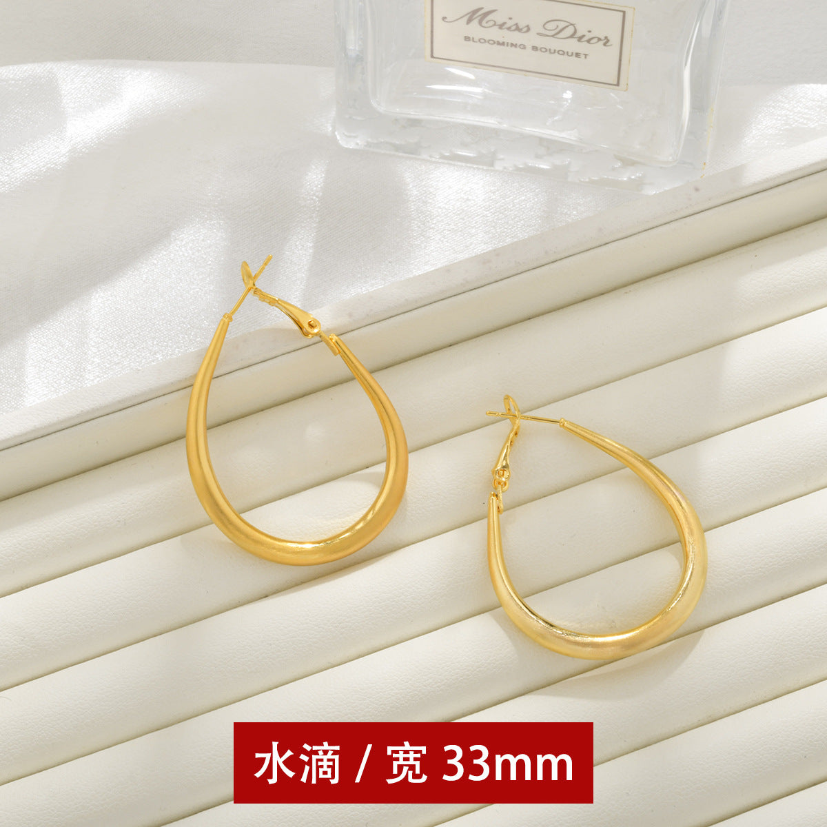 Wholesale  Exaggerated Hoop Earrings