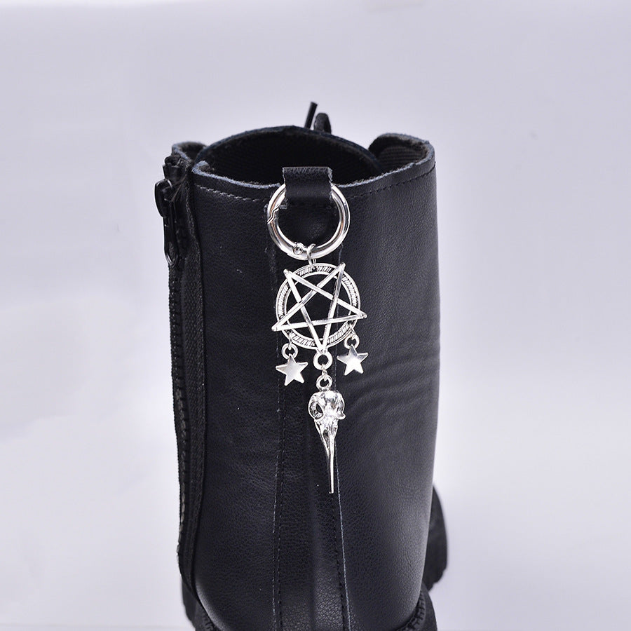 Wholesale Retro Six Pointed Star Skull Metal Pendant Shoe Buckle And Bag Charm Fashion Accessory For Boutique Resale