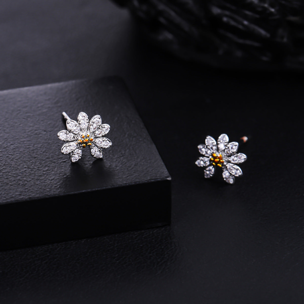 Wholesale Copper Electroplated Small Earrings,  Versatile Unisex Trendy Fashion Accessory