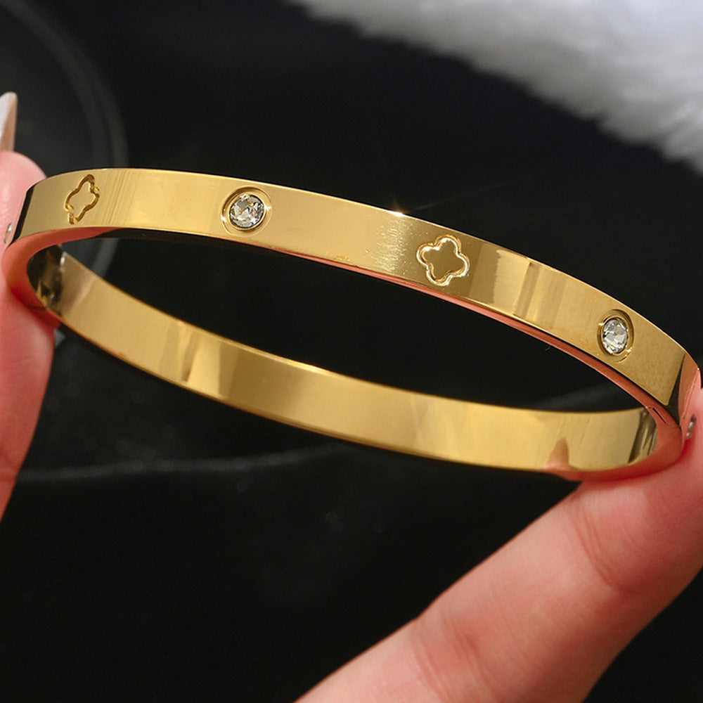 Wholesale Titanium Steel Electroplated Four-Leaf Clover Starry Sky Bracelet Gift Fashion Accessory