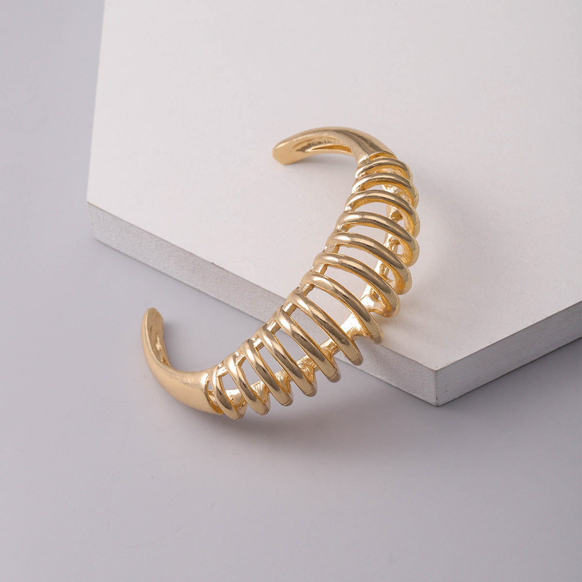 Wholesale Metal Hollow Bracelet