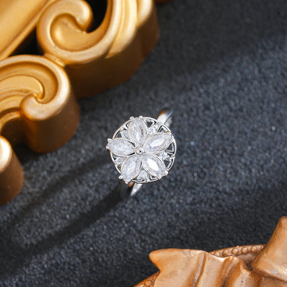 Wholesale Chic Flower Petal Rotating Ring with Rhinestone Titanium Steel Gold Finish Jewelry Accessory