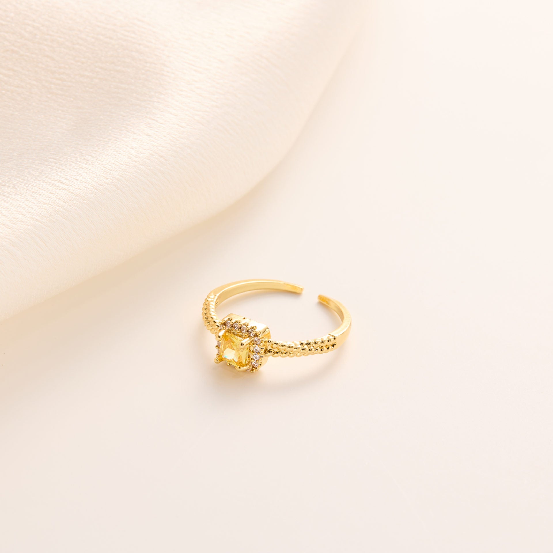 Wholesale Copper Micro-diamond Exquisite Shiny Light Luxury Open Rings ACC-RS-XuHao002