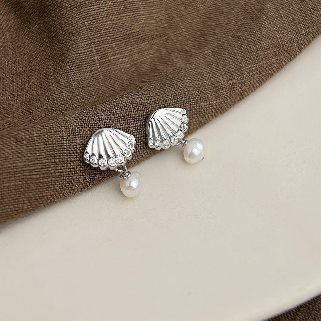 Wholesale Baroque natural pearl French retro earrings