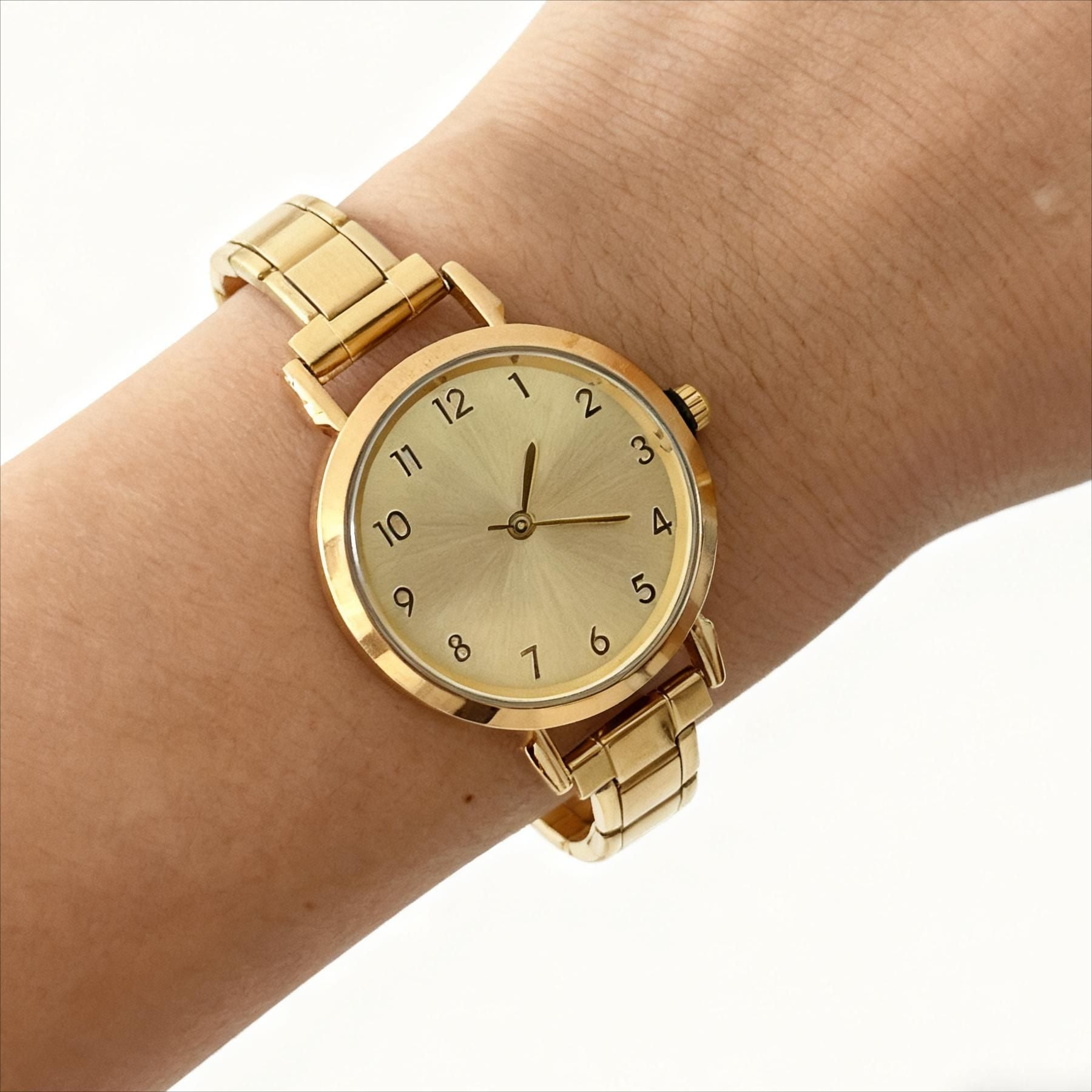 Wholesale  elegant steel strap wristwatch