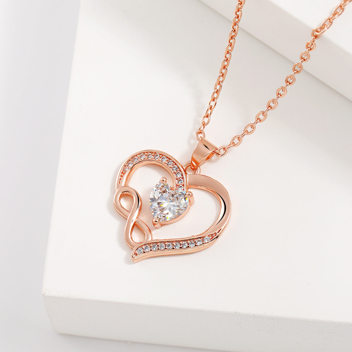 Wholesale Trendy Love Heart Layering Necklace,  Elegant O-Chain Design,  Fashion Jewelry Accessory for Women