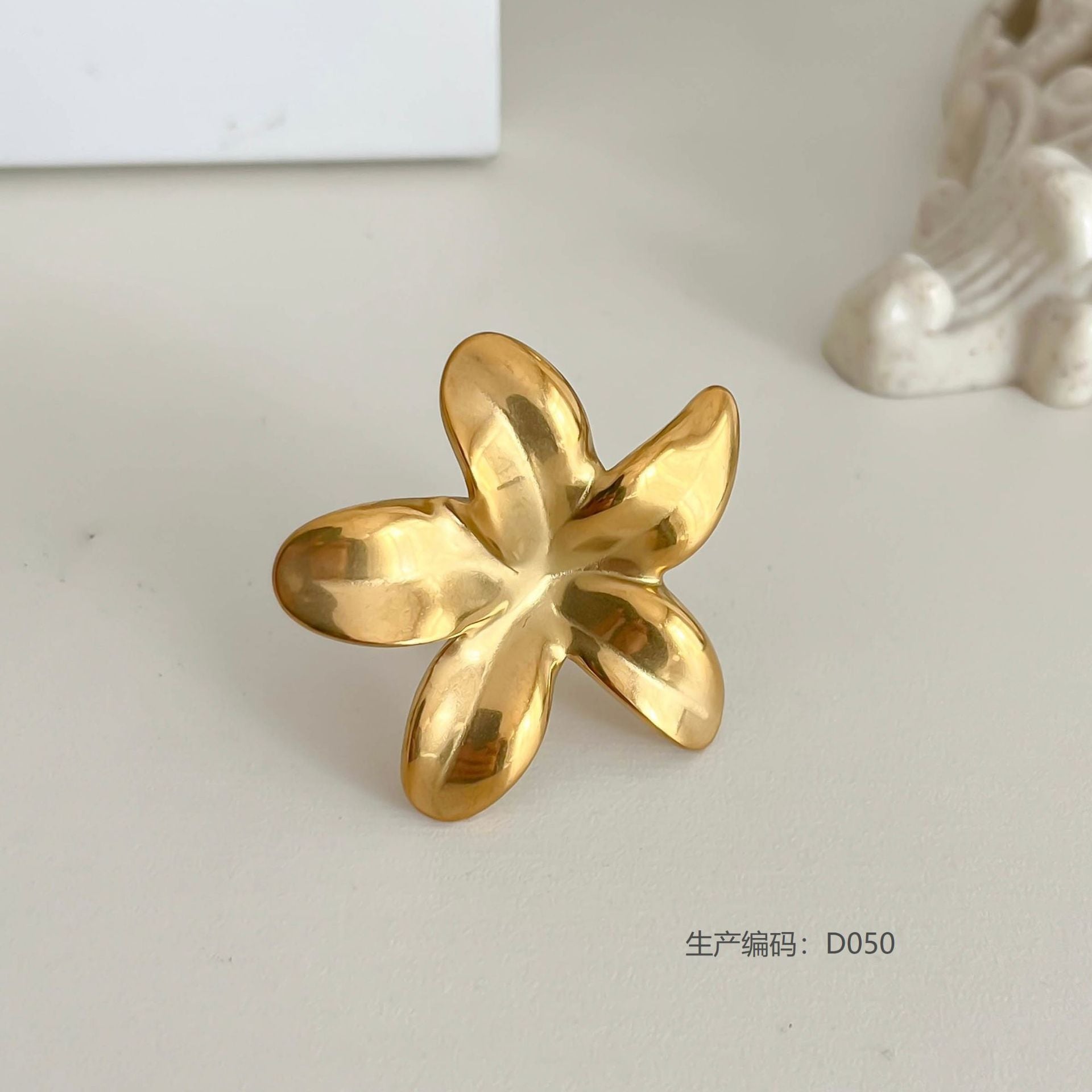 Wholesale Geometric Stainless Steel Ring,  Electroplated,  Boutique Resale Jewelry Accessory