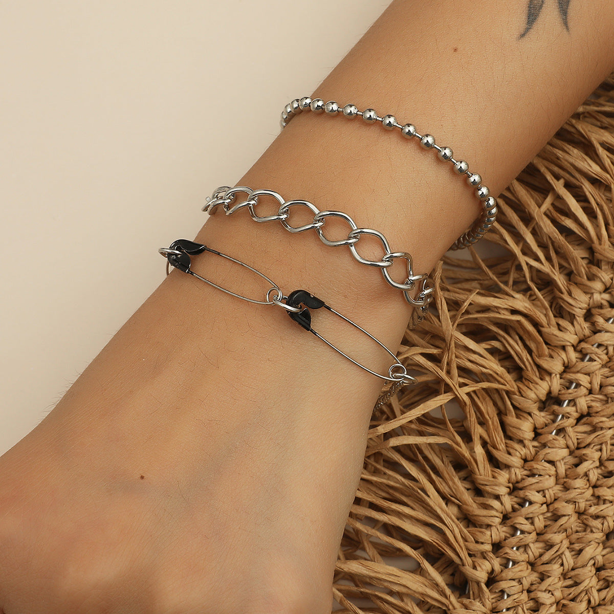 Wholesale Creative Pin Necklace  Clavicle Chain