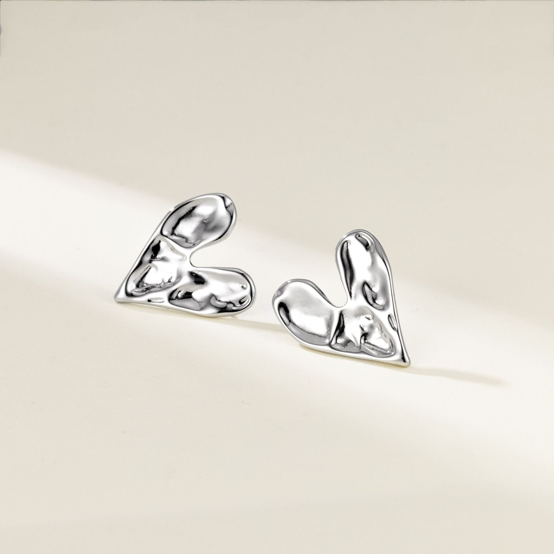 Wholesale copper plated gold inlaid zircon love earrings