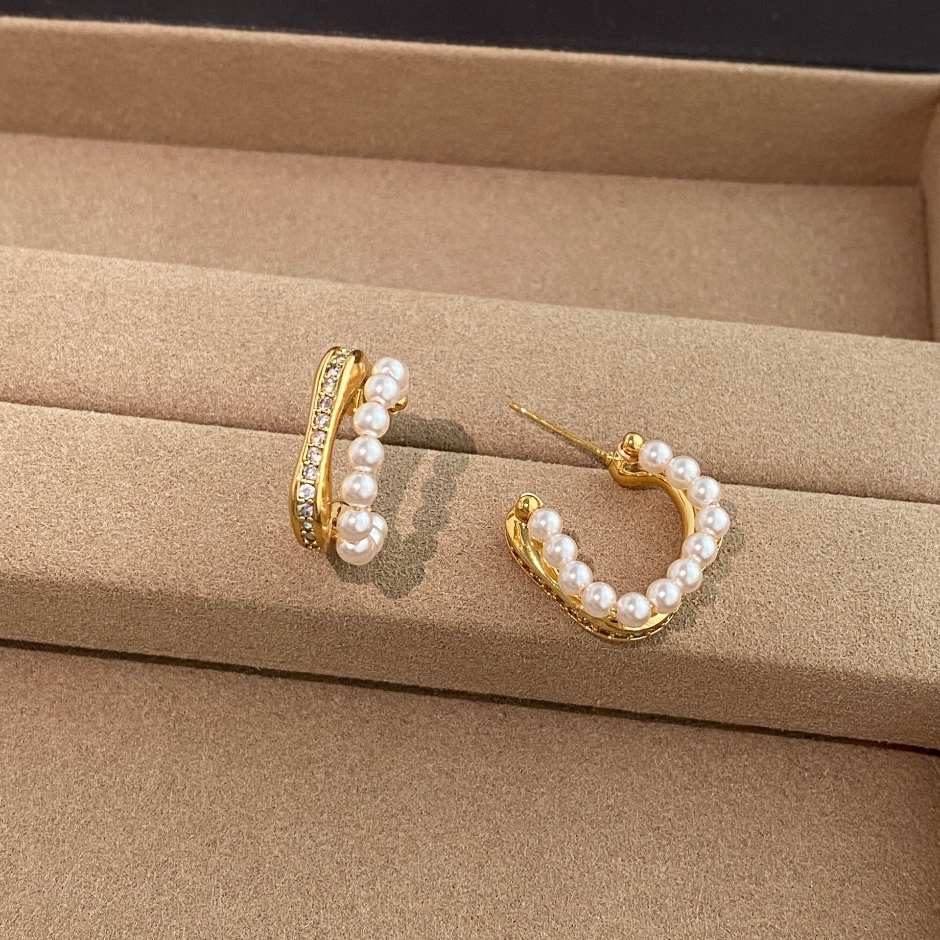 Wholesale Diamond and pearl earrings