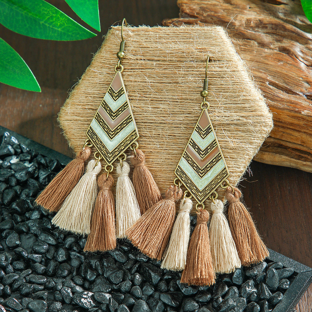Wholesale Bohemian Tassel Earrings Metal Leather Leaf Circle Fashion Accessory for Party Wear