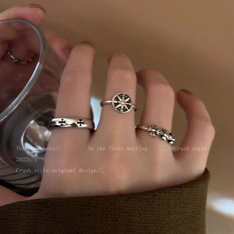 Wholesale Antique Silver Alloy Hollow Star Open Ring Women S Vintage Distressed Adjustable Ring Everyday Fashion Accessory