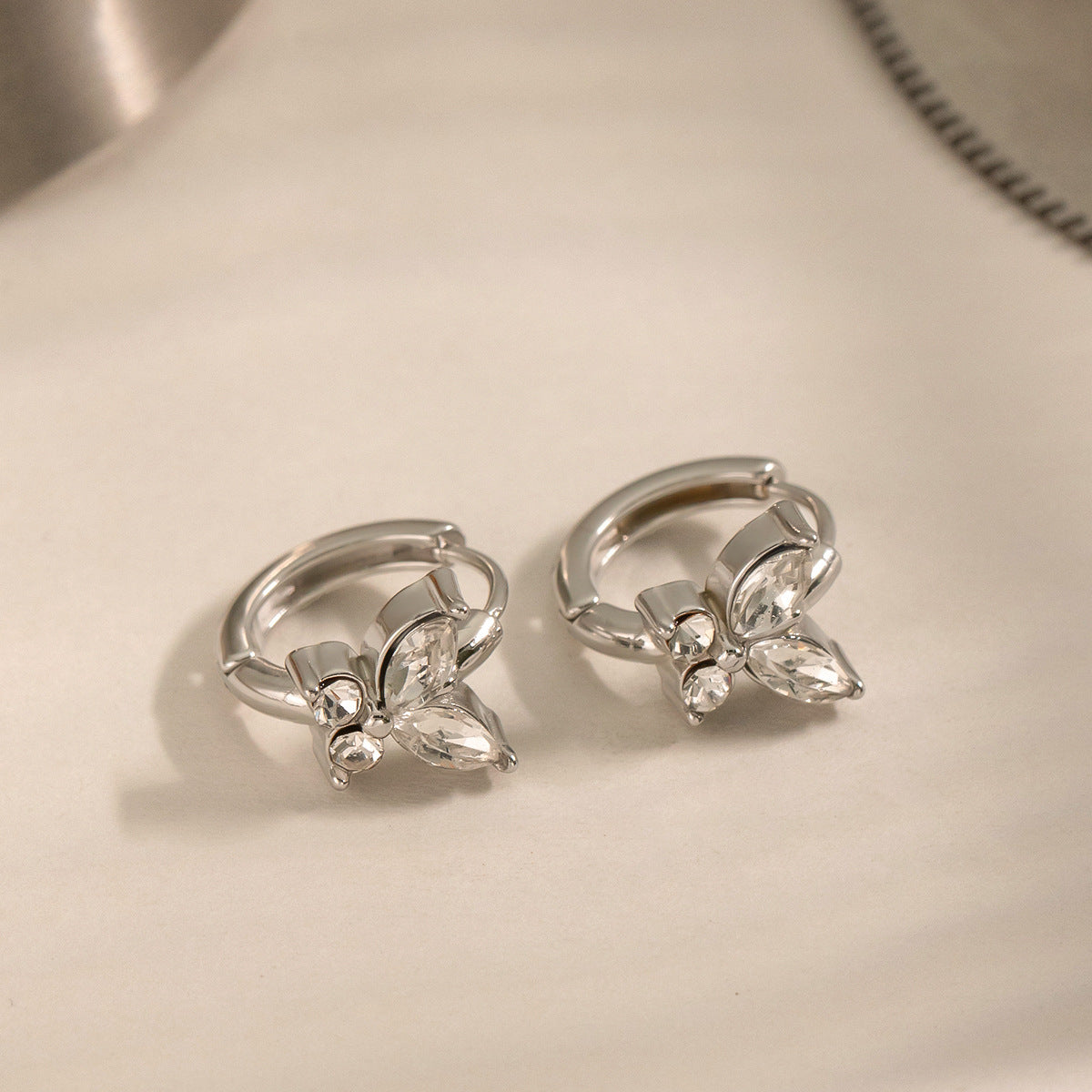 Wholesale Chic Butterfly Stud Earrings for Women Stainless Steel Zircon PVD Gold Plated Jewelry Accessory