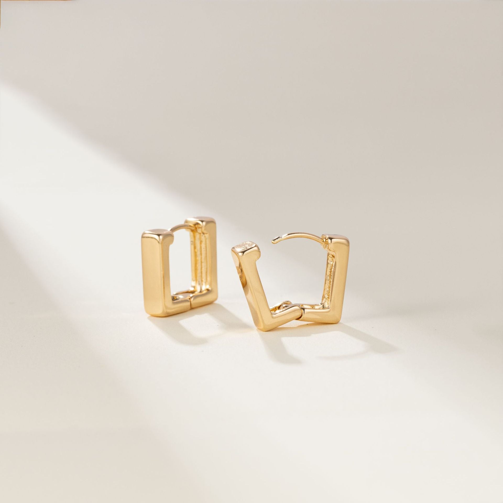 Wholesale High-end Square Earrings