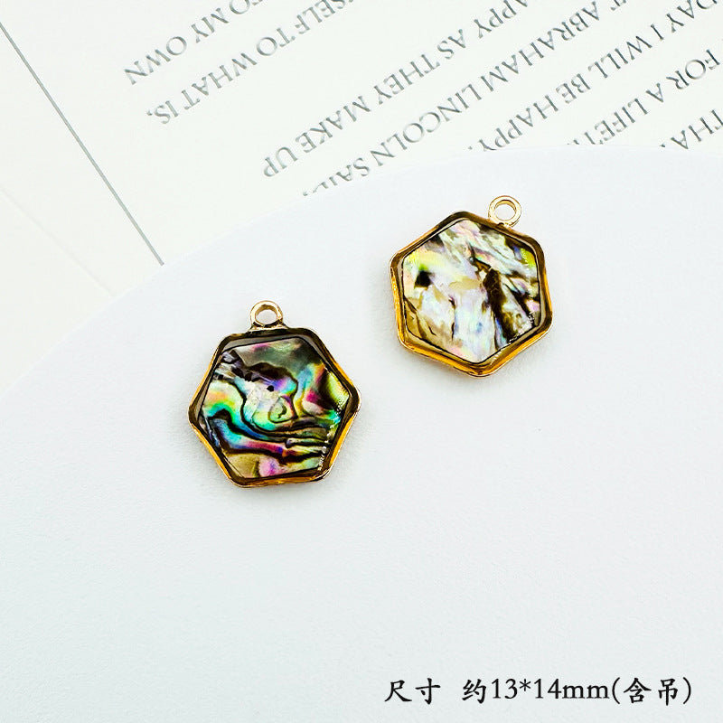 Wholesale Trendy Geometric Shell Pendant Copper Electroplated DIY Jewelry Accessory For Layering Necklaces Boutique Resale
