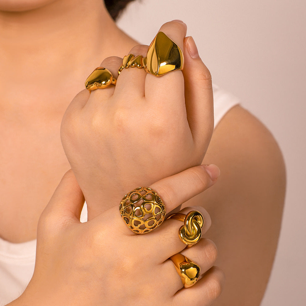 Wholesale Geometric Hollow Shaped Love Glossy Titanium Steel Ring