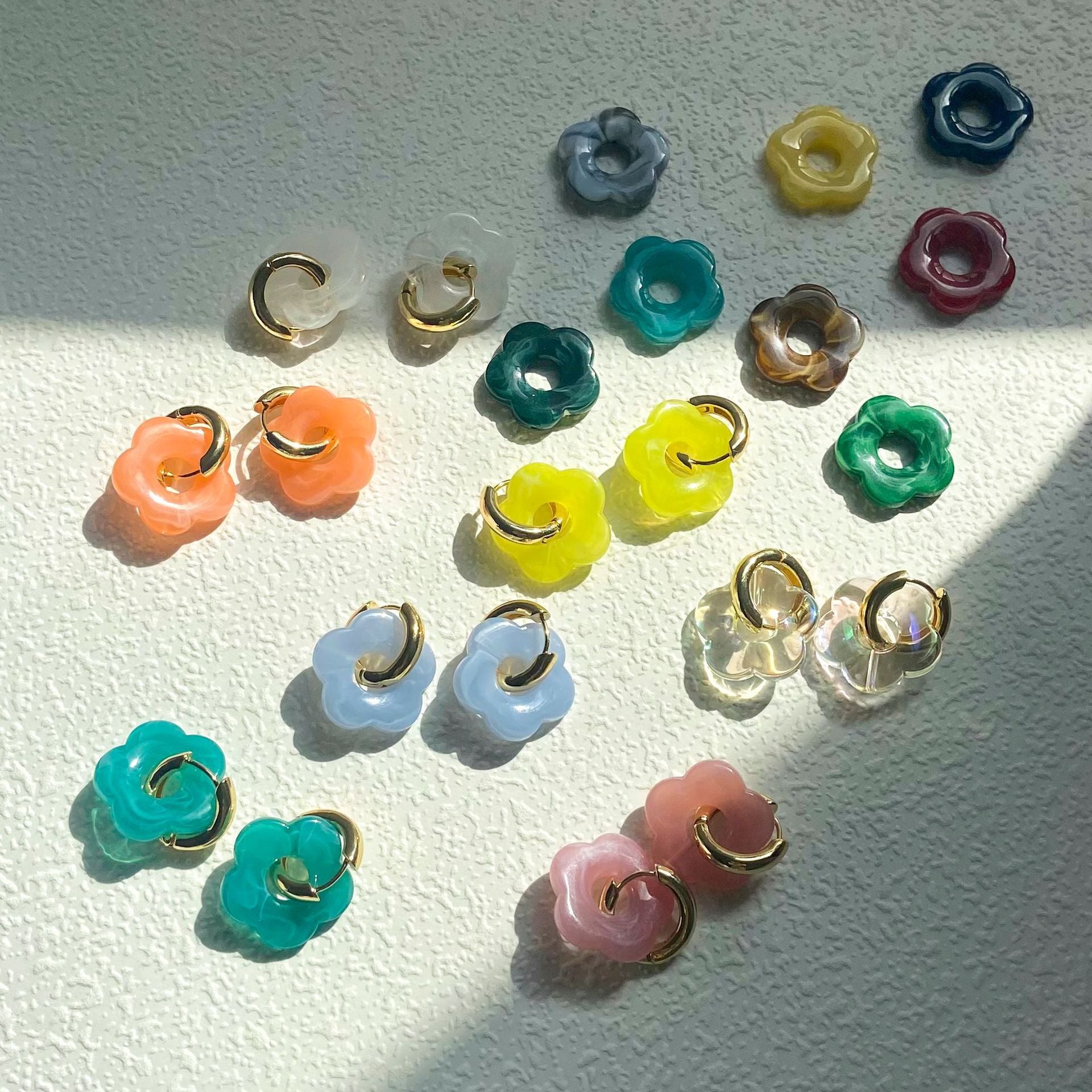 Wholesale Colorful Flower Acrylic Earrings