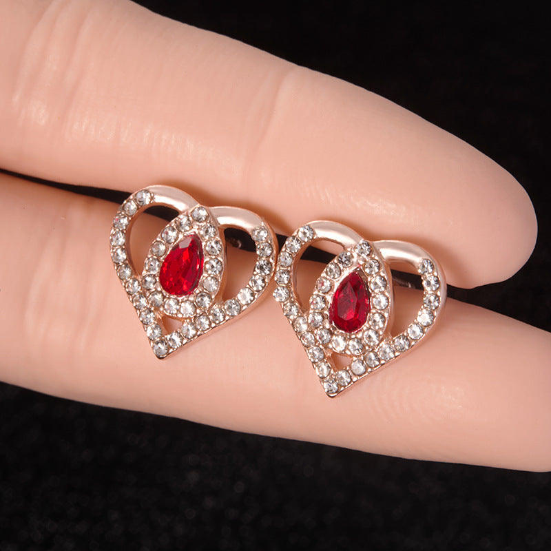 Wholesale Luxury and high sense of love earrings