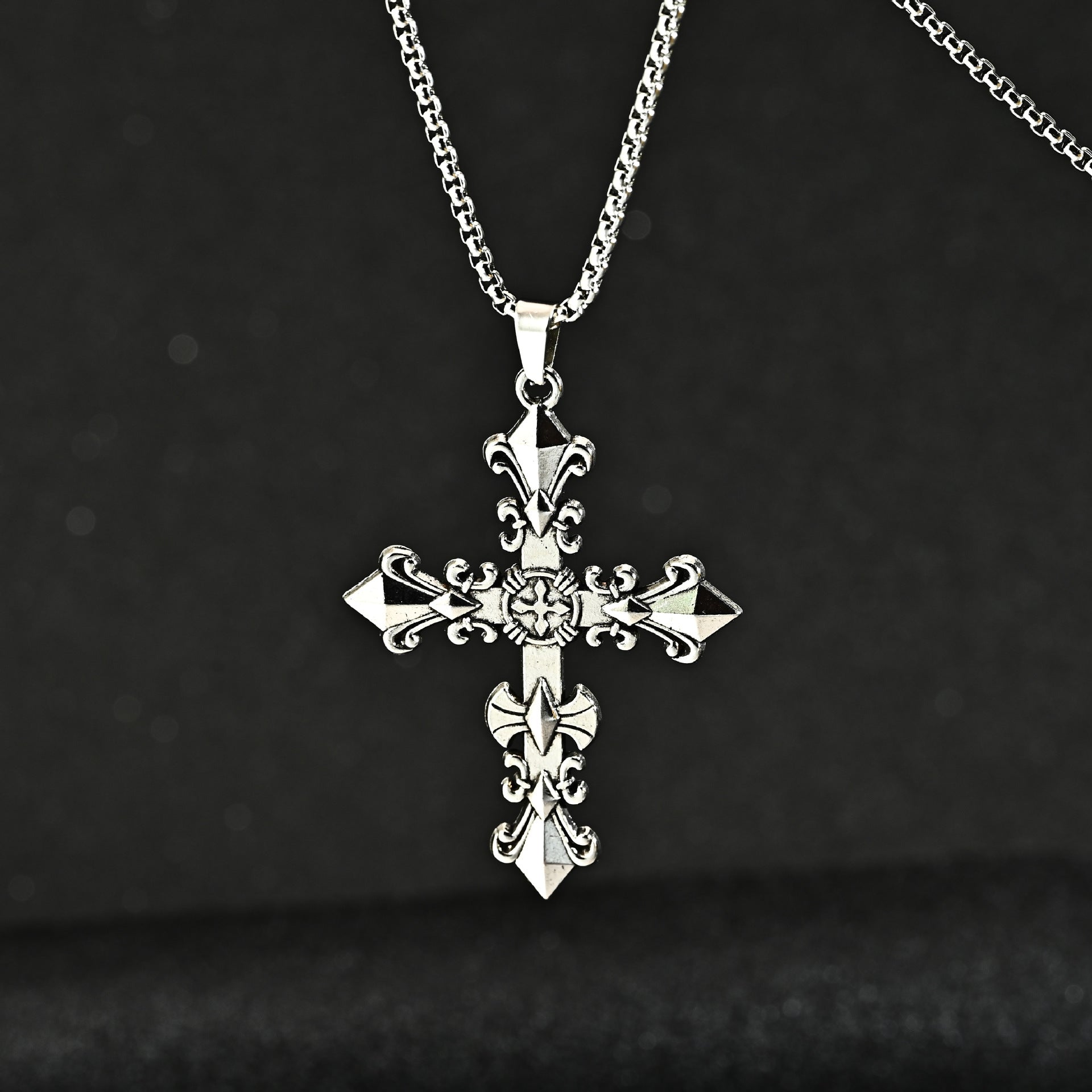 Wholesale Retro European Cross Pendant Necklace For Men Titanium Steel Fashion Jewelry Accessory Chic Everyday Gift