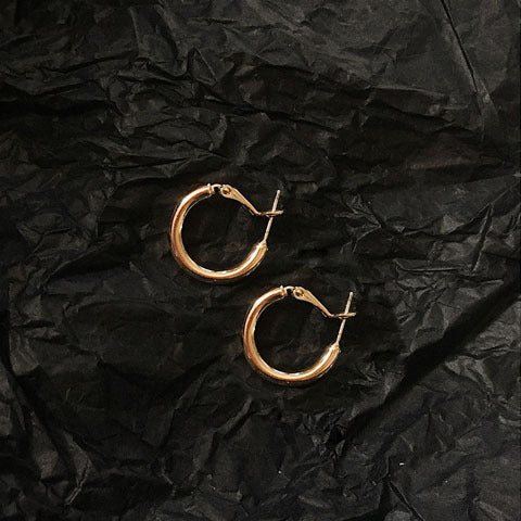 Wholesale Electroplated Metal Circle Earrings Korean Minimalist Jewelry Accessory