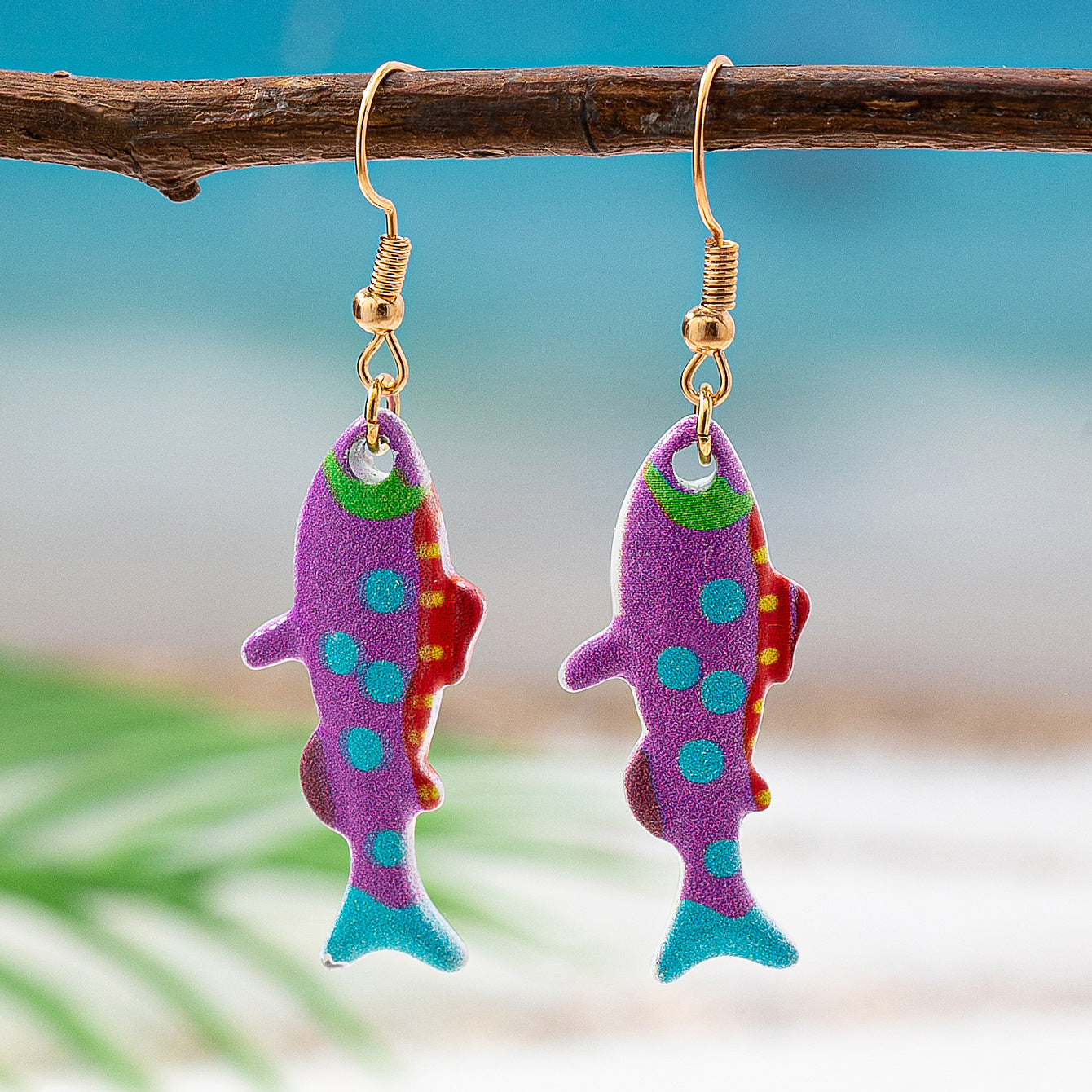 Wholesale Alloy Gold Plated Colorful Fish Pendant Drop Earrings For Women Beach Vacation Jewelry