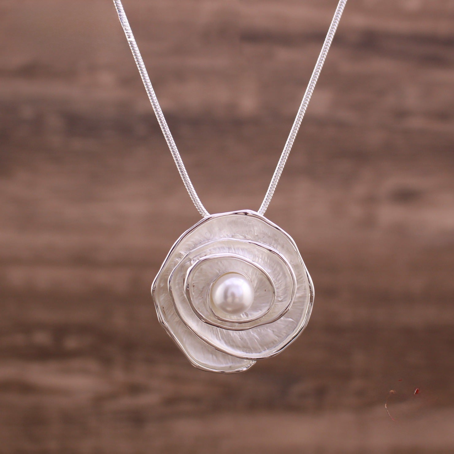 Wholesale  Rose Flower Necklace Colorful Painted Pearl Jewelry Accessory