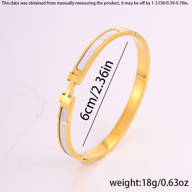 Wholesale Light Luxury Shell Bracelet - Trendy Jewelry Accessory for Everyday Wear or Boutique Resale