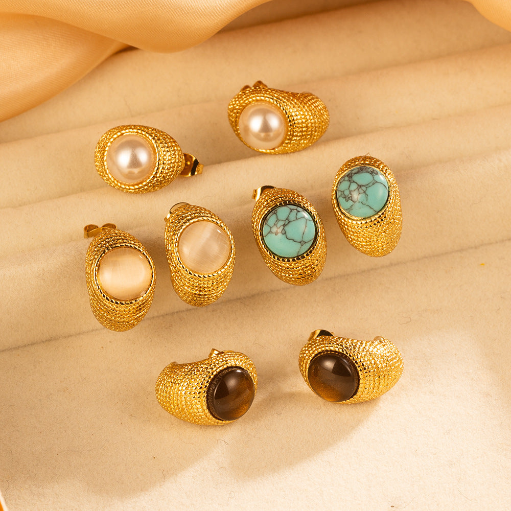 Wholesale French Retro Cat Eye Pearl Earrings 18K Gold Plated Party Wear