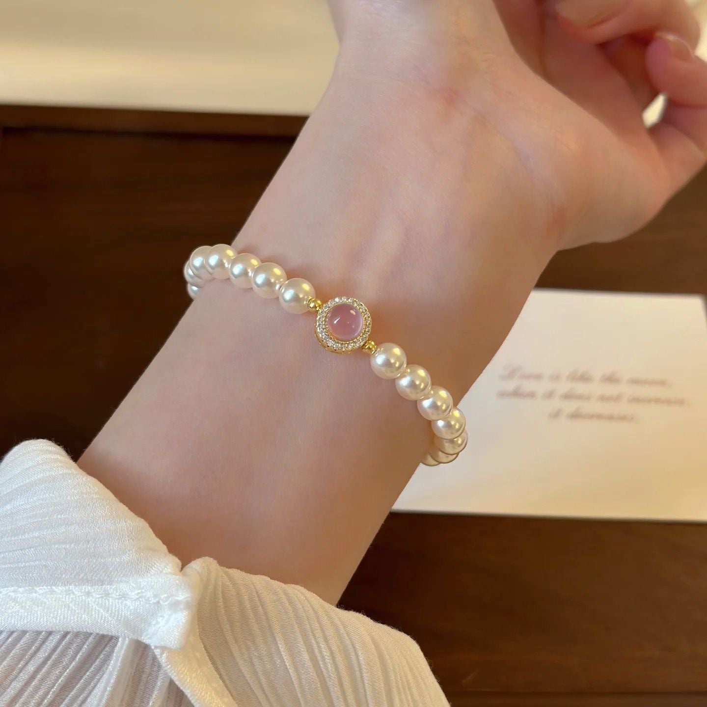 Wholesale French Style Pink Imitation Pearl Heart Beaded Bracelet Fashion Jewelry Accessory Boutique Resale Gift