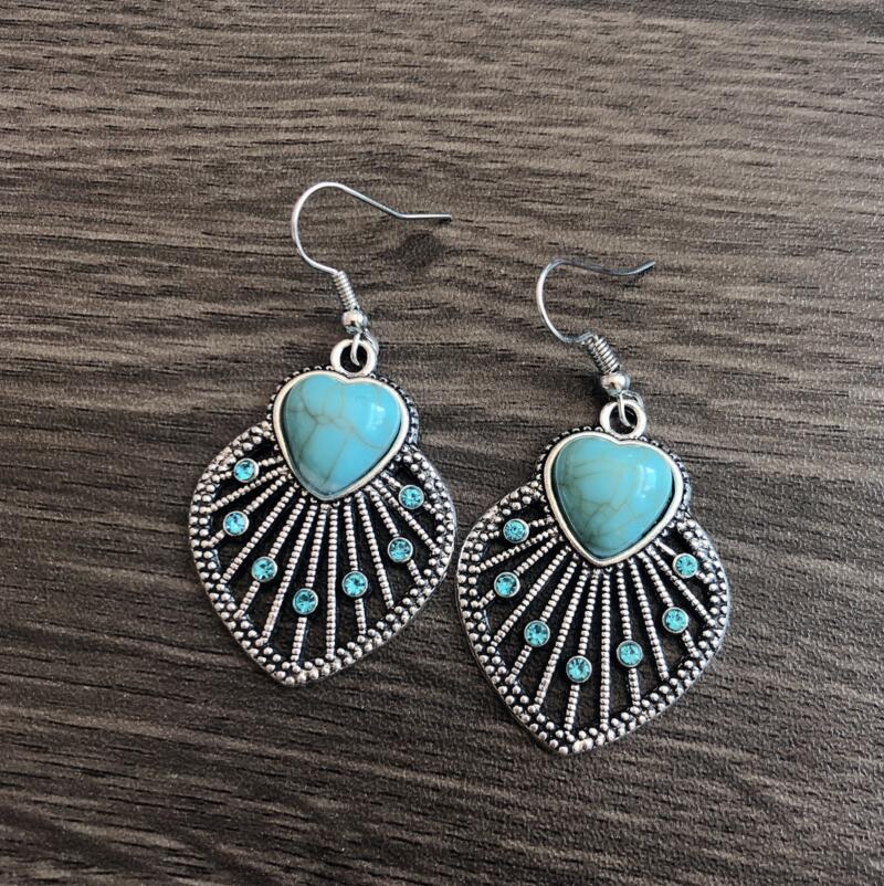 Wholesale Retro Bohemian Heart Turquoise Earrings Chic Leaf Design Fashion Accessory Gift For Birthday