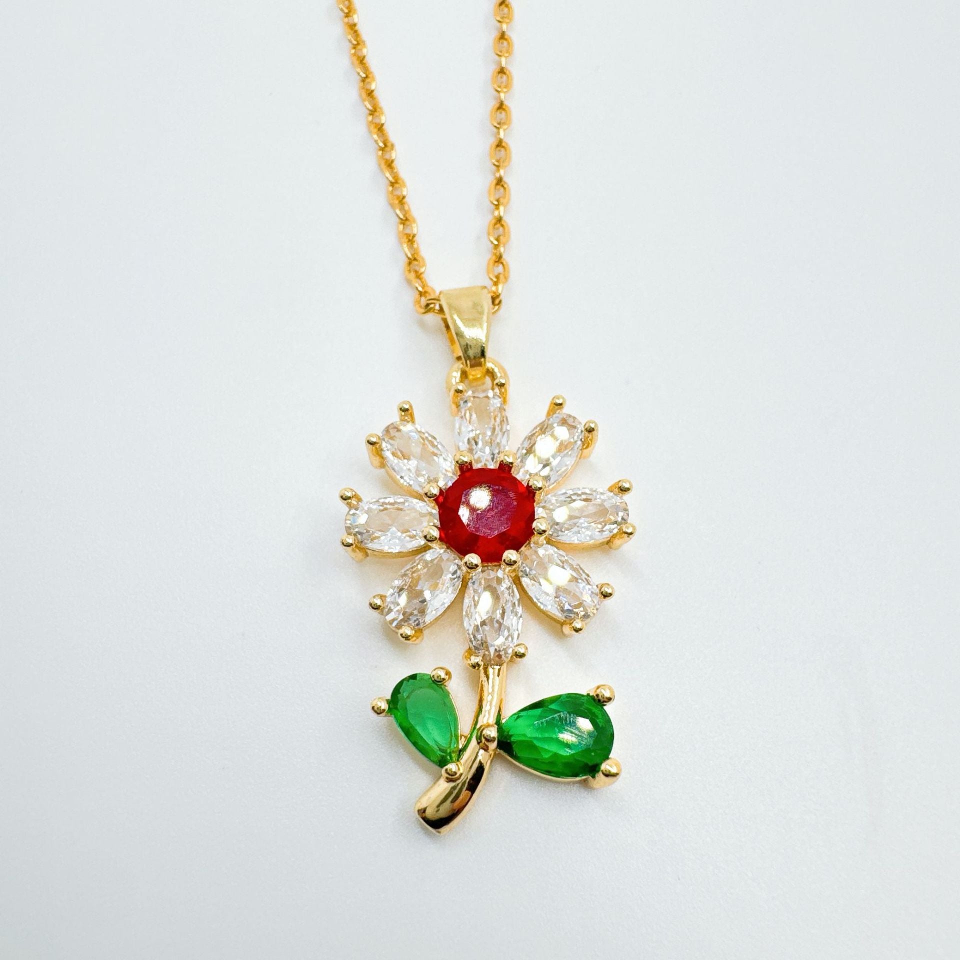 Wholesale Gold Plated Copper Zircon Necklace Sweet Cool Flower Pendant Boutique Resale