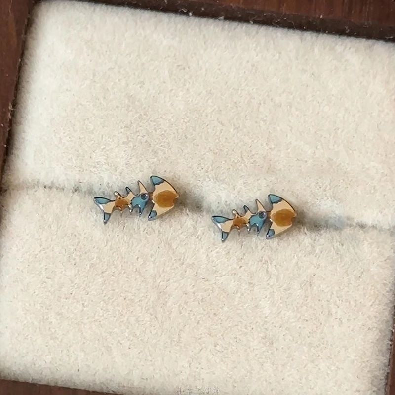 Wholesale Cute Cat Fish Earrings,  Retro Asymmetrical Korean Style,  Alloy Earrings for Women,  Party Accessory