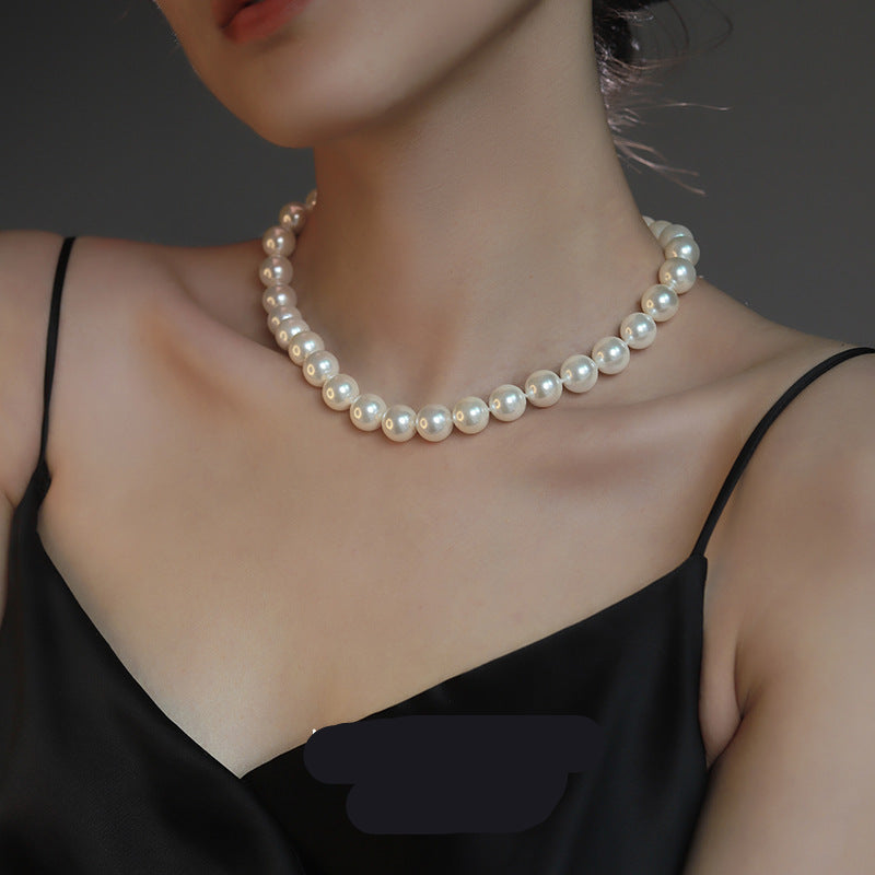 Wholesale Mother of Shellfish Big Pearl Necklace