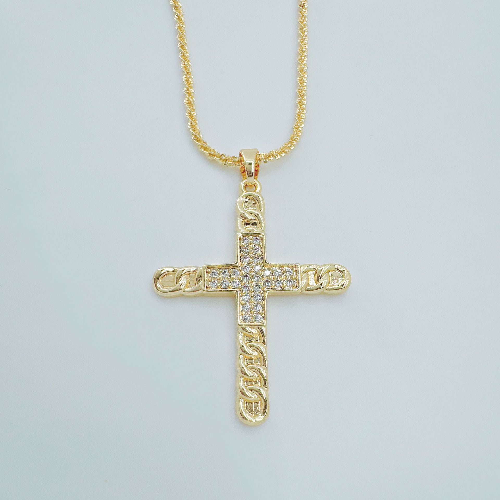 Wholesale Gold-Plated Copper Cross Pendant Necklace Trendy Jewelry Accessory for Women