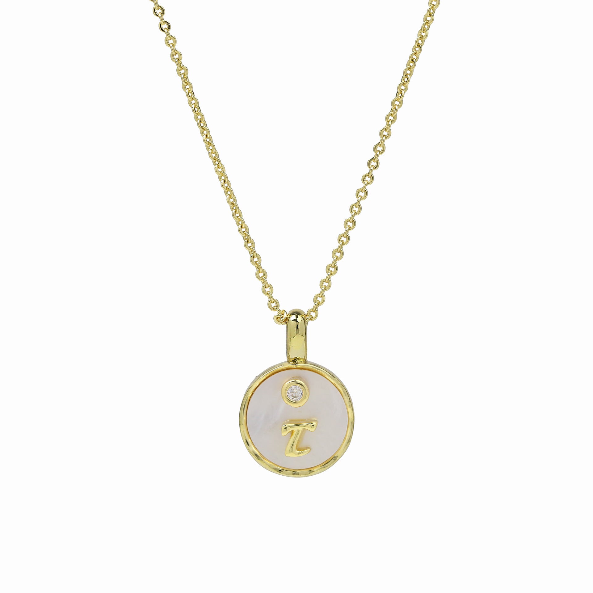 Wholesale Natural shell 26 English letters round pendant clavicle necklace