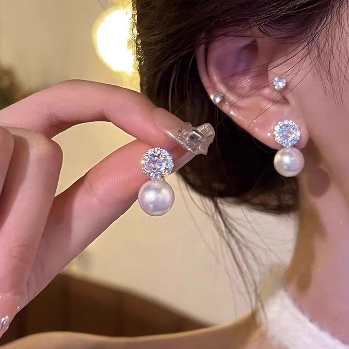 Wholesale European and American Light Luxury Shell Flower Earrings 925 Silver Needle High-grade Earrings Ins Niche Design Elegant Retro Earrings