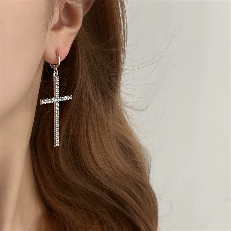 Wholesale Sweet Cool Design Rhinestone Cross Earrings Alloy Electroplated Jewelry Accessory for Everyday Wear