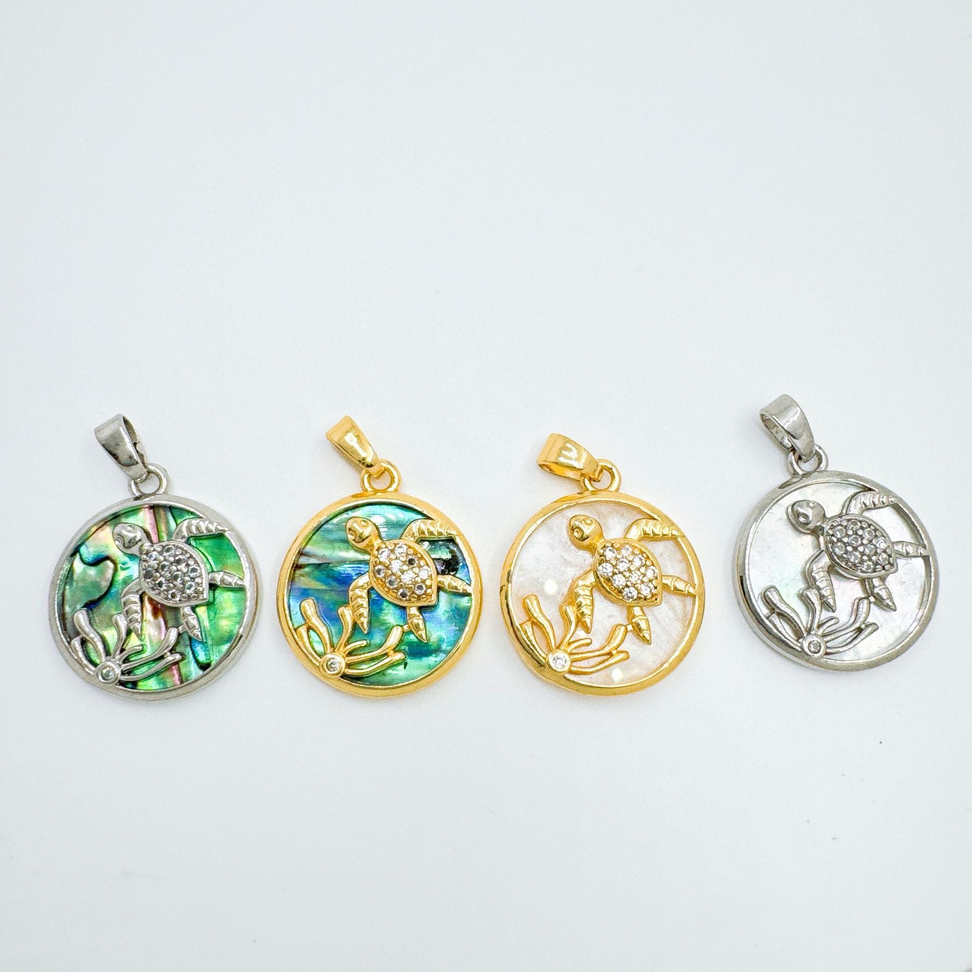 Wholesale Chic Sea Turtle Pendant Necklace With Natural Mother Of Pearl Gold Plated Copper Ocean Series Jewelry Accessory For Boutique Resale