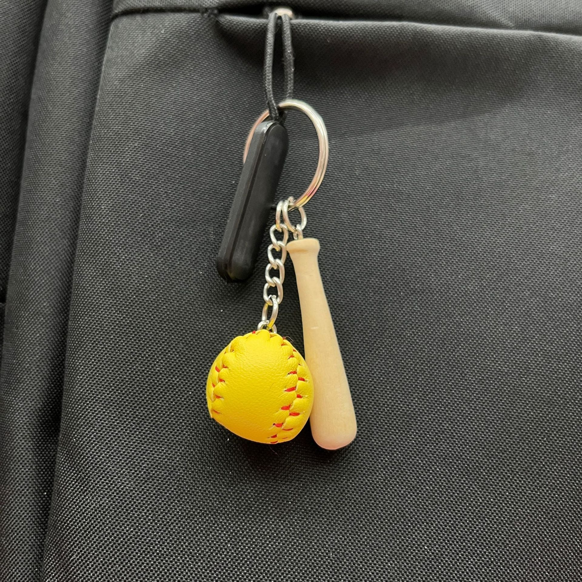 Wholesale Softball Gloves Baseball Keychain