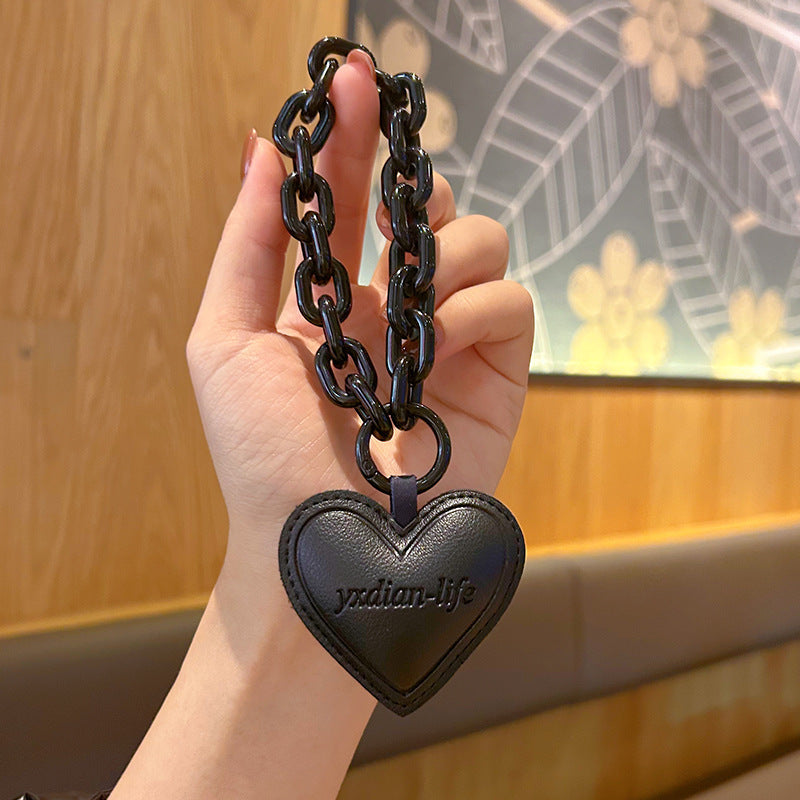 Wholesale Stylish Dark Iron Chain Heart Leather Bag Charm Keychain Couple Birthday Gift Boutique Fashion Accessory