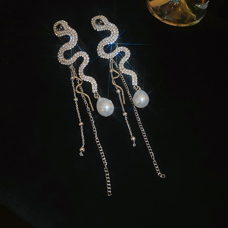 Wholesale Personality Exaggerated Oil Drop Diamond Small Snake Silver Earrings